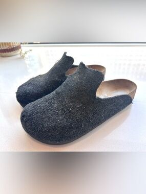 BIRKENSTOCKS Wool felted Clogs Mules in Dark Grey | 36 | AS IS